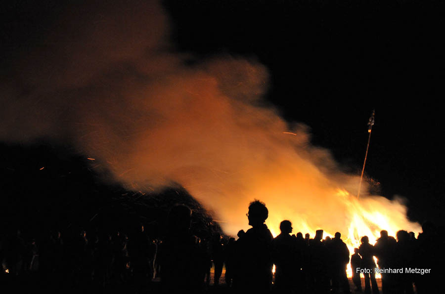 2010-04-03_062_Osterfeuer