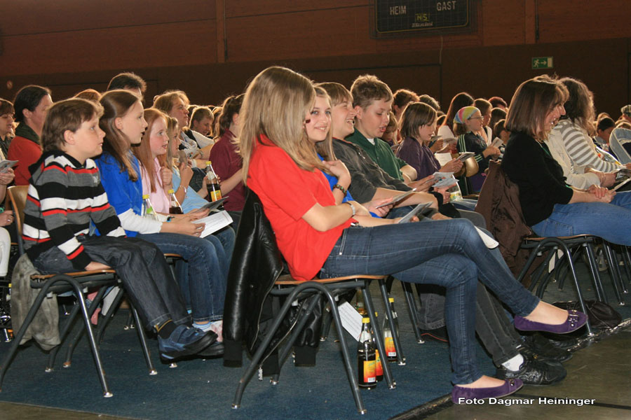 2010-04-23_06_Kinderkreissingen_Zuhoerer3