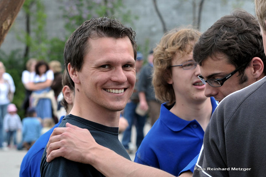 2010-05-01_085_Maibaumaufstellen