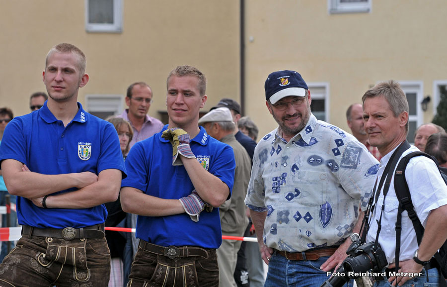 2010-05-01_086_Maibaumaufstellen