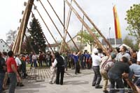 2010-05-01_209_Maibaumaufstellen