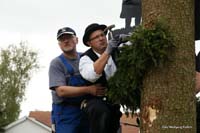 2010-05-01_042_Maibaumaufstellen