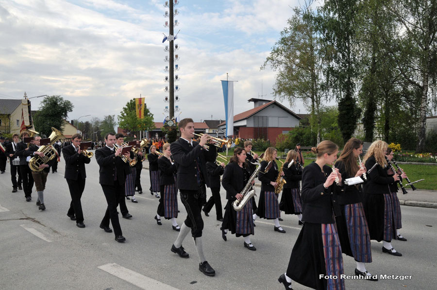 2010-05-07_053_Volksfesteinzug