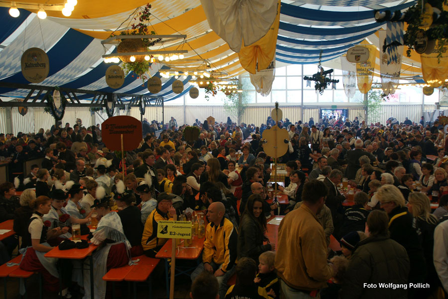 2010-05-07_031_Volksfesteinzug
