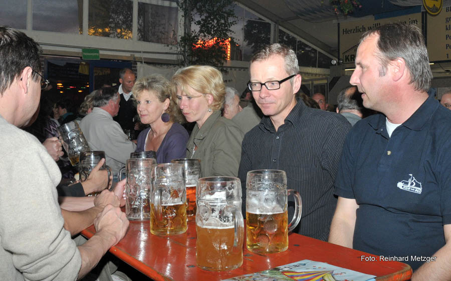 2010-05-12_011_Volksfestabend_mit_Swingers