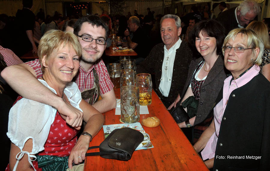 2010-05-12_045_Volksfestabend_mit_Swingers