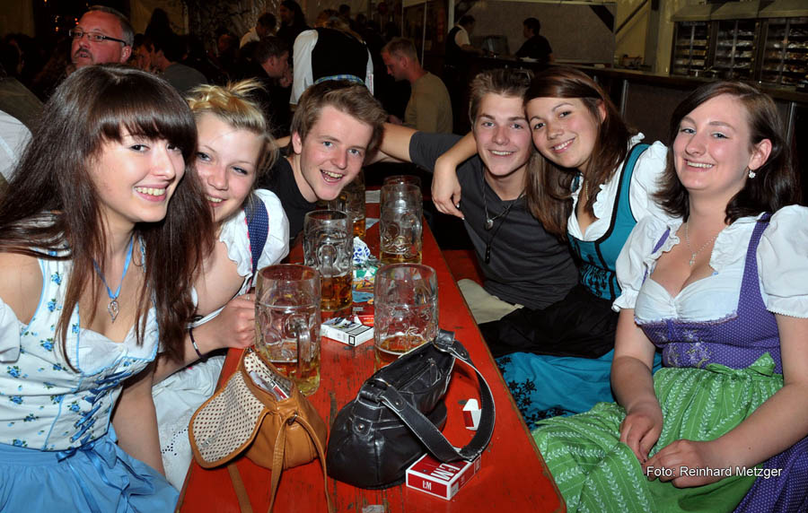 2010-05-12_054_Volksfestabend_mit_Swingers