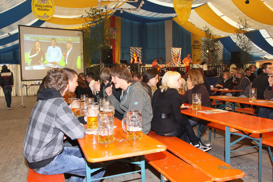 2010-05-15_01_Volksfestabend_Pokalendspiel