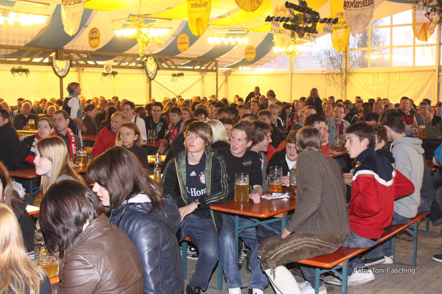 2010-05-15_02_Volksfestabend_Pokalendspiel