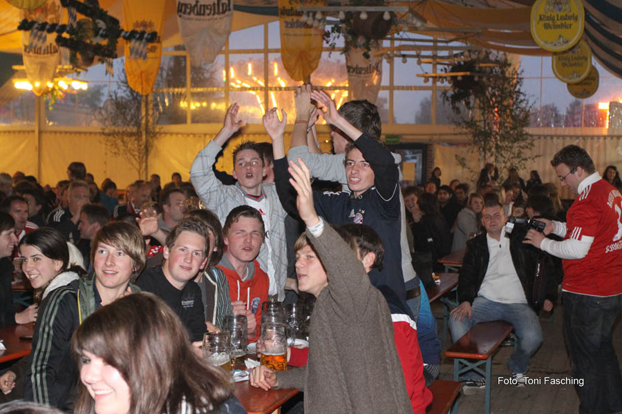 2010-05-15_06_Volksfestabend_Pokalendspiel