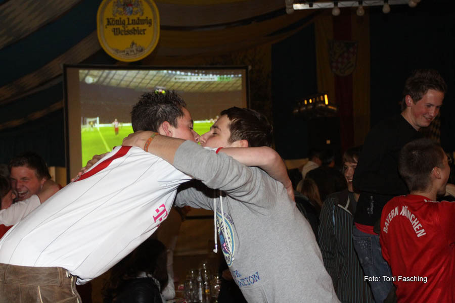 2010-05-15_10_Volksfestabend_Pokalendspiel