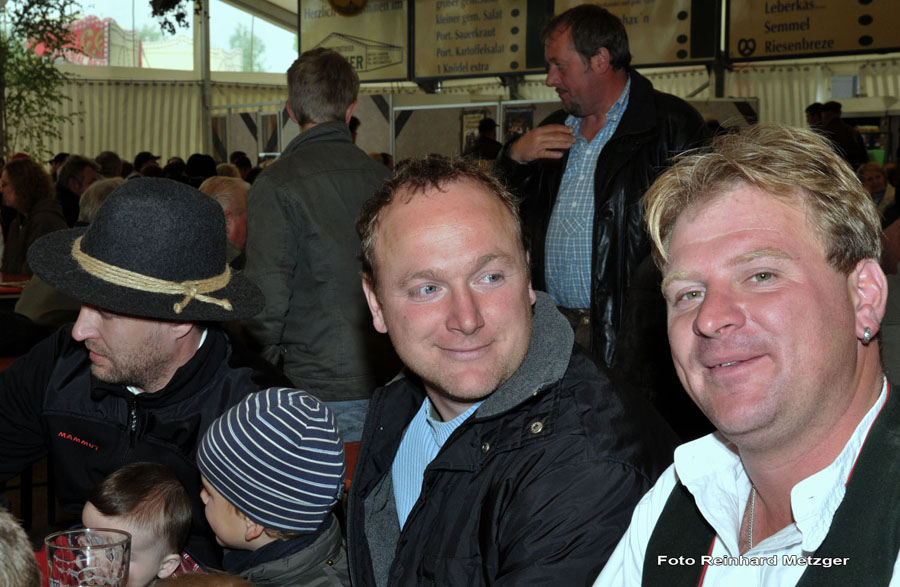 2010-05-16_40_Volksfest_Bulldog+Festzelt
