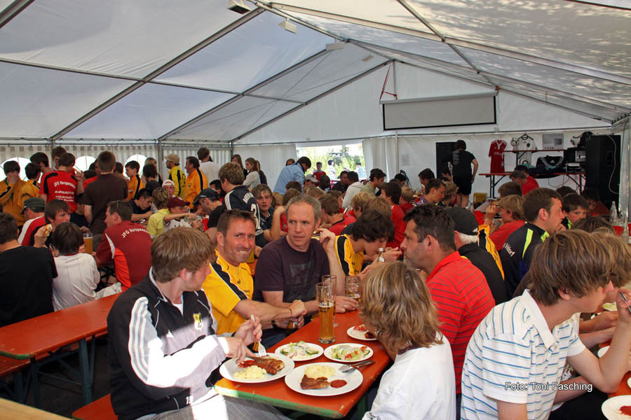 2010-05-23_298_Jugendpfingstturnier_Abends