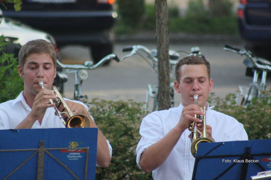 2010-07-10_06_Serenade_am_Kirchenplatz