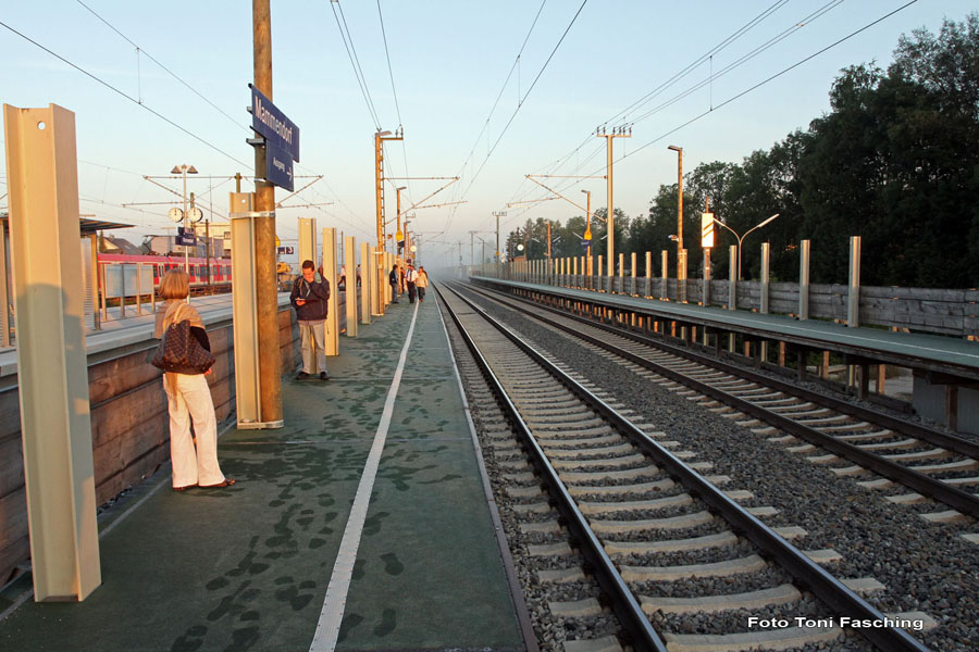 2010-08-04_17_Fruehmorgens_am_Bahnhof