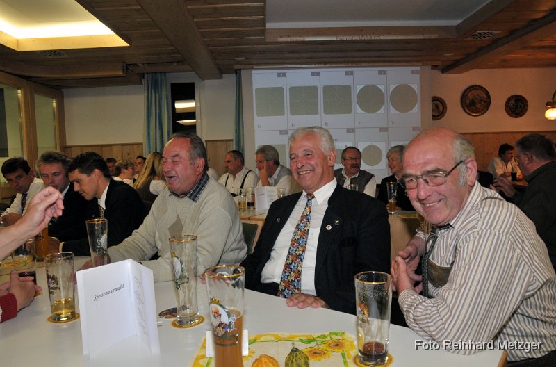 2010-09-25_25_Eroeffnungs-Preisschiessen_Eichenlaub_RM.jpg