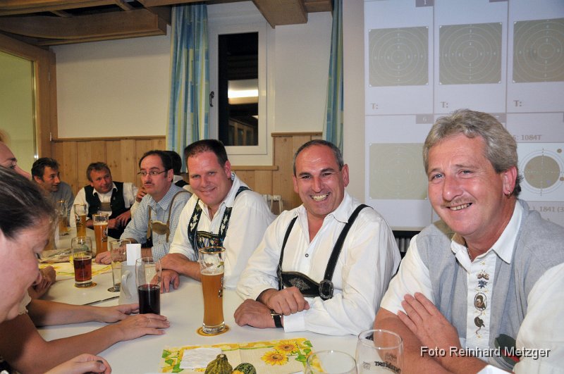 2010-09-25_27_Eroeffnungs-Preisschiessen_Eichenlaub_RM.jpg