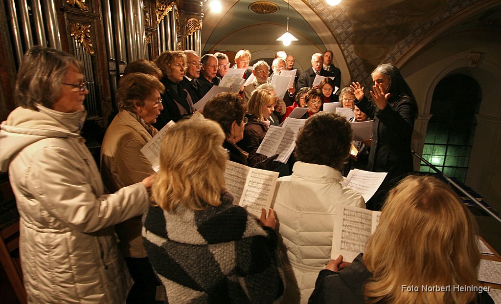 2010-11-21_016_Caecilien_Kirchenchor1.jpg