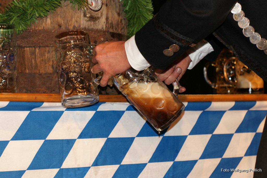 2011-05-14_017_100-Jahre-KBV-Kranzniederlegung-u-Festabend_WP.JPG - 2011-05-14 100 Jahre KBV Kranzniederlegung u Festabend