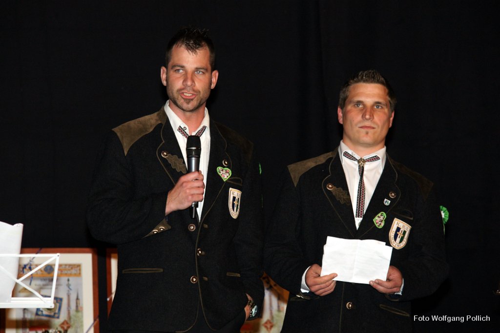 2011-05-14_022_100-Jahre-KBV-Kranzniederlegung-u-Festabend_WP.JPG - 2011-05-14 100 Jahre KBV Kranzniederlegung u Festabend