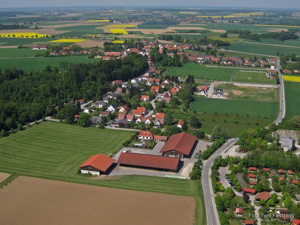 2011-05-07_01_Luftaufnahme_Puch.JPG