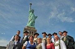 2011-09-16_094_Moasawinkler_auf_Liberty_Island_RM