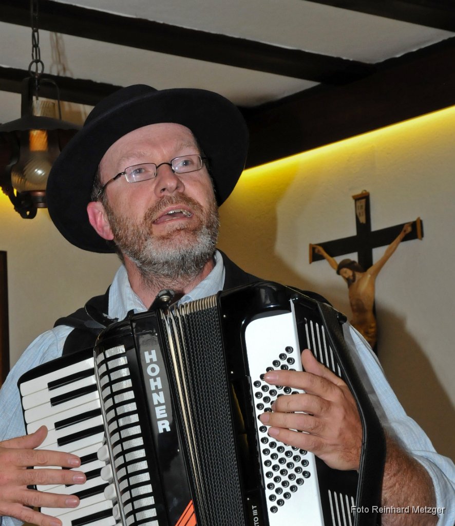 2011-10-10_05_Wirtshaussingen_RM.jpg