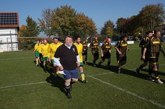 2011-11-22_04_Benefiz-Fussballspiel_Pfarrgemeinderat-Gemeinderat_KB