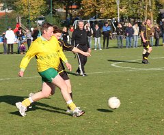 2011-11-22_49_Benefiz-Fussballspiel_Pfarrgemeinderat-Gemeinderat_KB