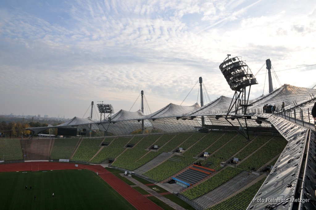2011-10-31_19_Olympiazeltdach_2_RM.jpg