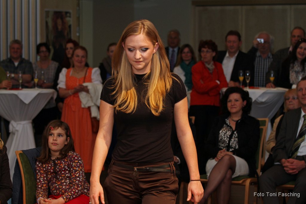 2012-03-24_066_Haarstudio-Wieser_Modenschau_TF.JPG