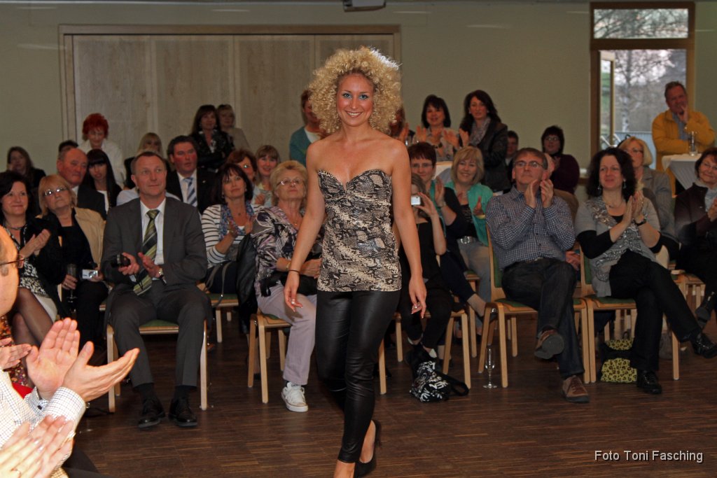 2012-03-24_077_Haarstudio-Wieser_Modenschau_TF.JPG