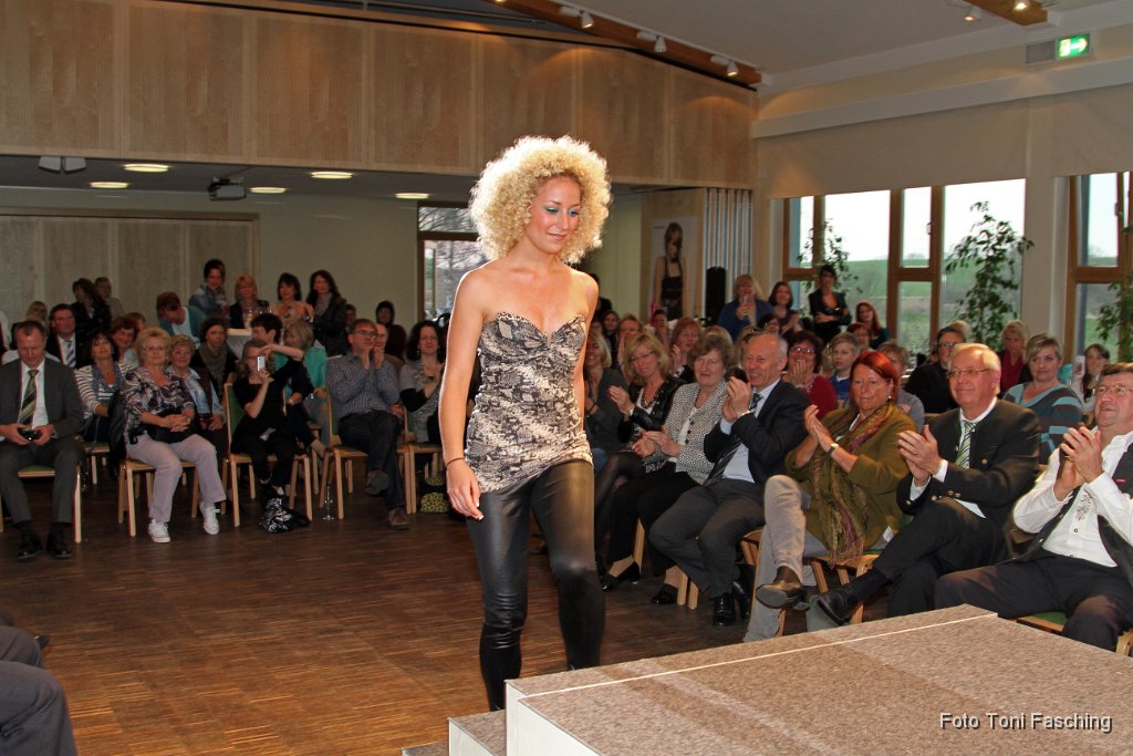 2012-03-24_078_Haarstudio-Wieser_Modenschau_TF.JPG