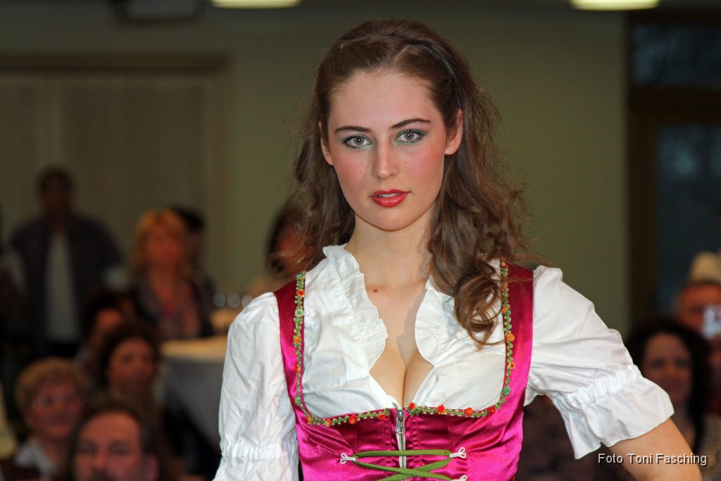 2012-03-24_110_Haarstudio-Wieser_Modenschau_TF.JPG