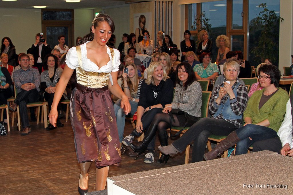 2012-03-24_118_Haarstudio-Wieser_Modenschau_TF.JPG