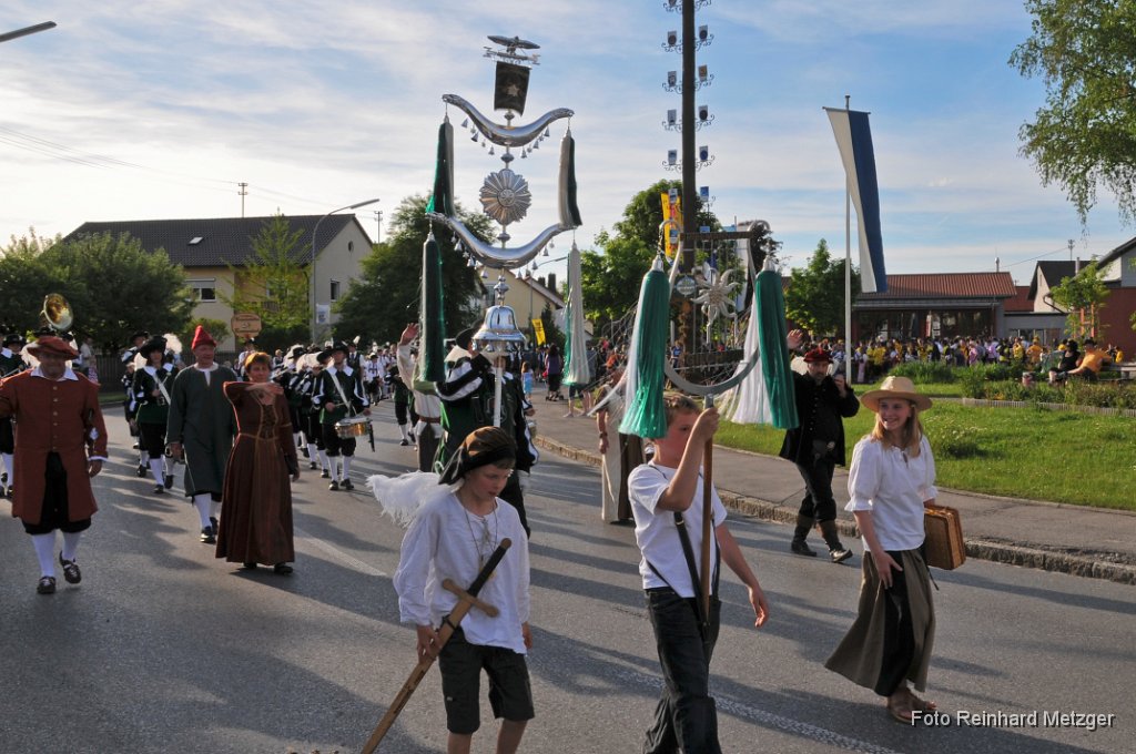 2012-05-11_38_Volksfesteinzug_RM.jpg