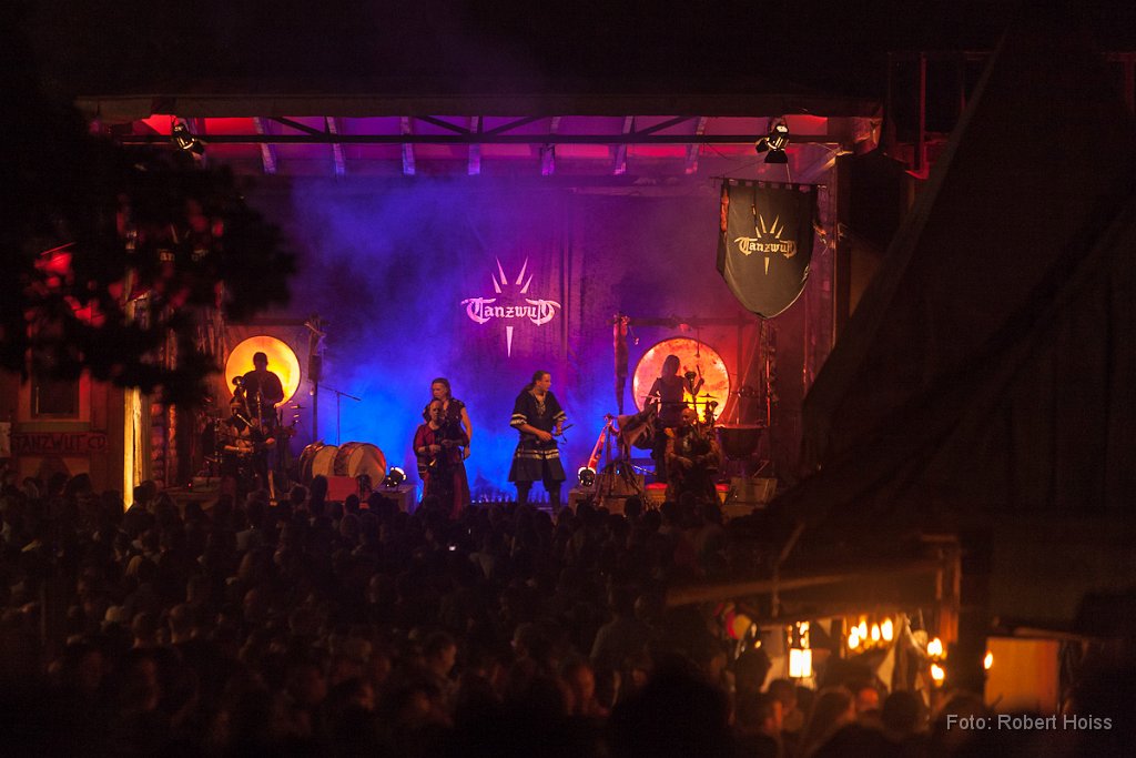 2012-07-27_46_Gauklernacht_Tanzwut_3380_RH.jpg