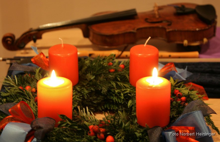 2012-12-09_01_Adventskonzert-ev.Kirche_NH.JPG