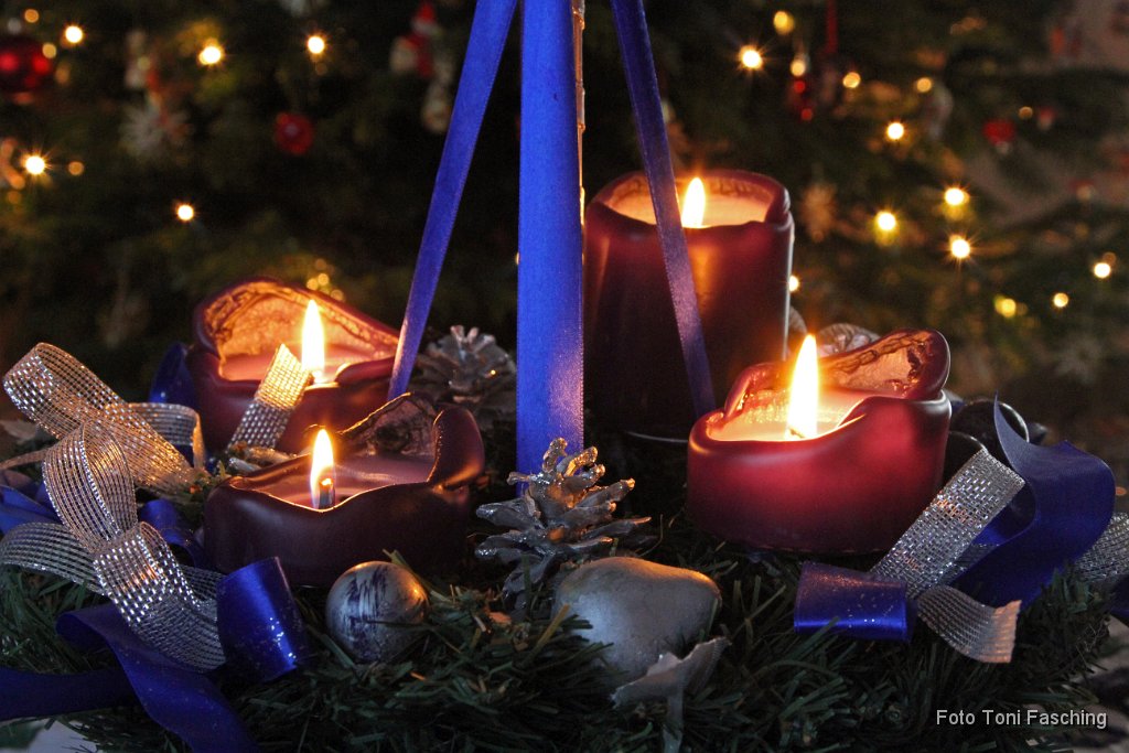2012-12-24_05_Adventskranz_TF.JPG