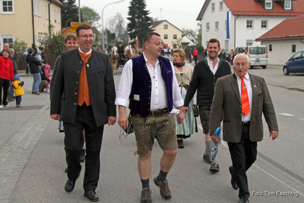 2013-05-03_18_Volksfesteinzug_TF.JPG