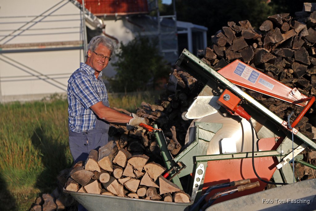 2013-09-24_03_Holz_schneiden.JPG