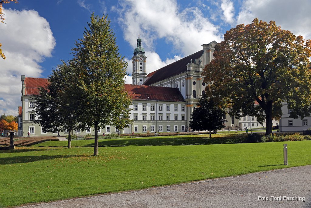 2013-10-13_02_Klosterkirche-FFB_TF.JPG