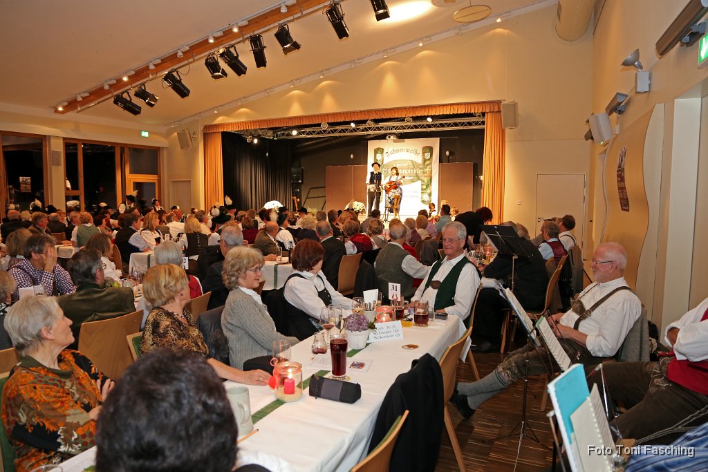 2013-11-23_086_Heimatabend_Moasawinkler_TF.JPG