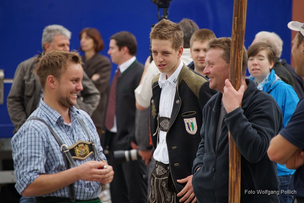 2014-05-01_025_Maibaum_Aufstellen_WP.JPG
