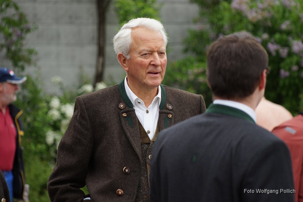 2014-05-01_037_Maibaum_Aufstellen_WP.JPG