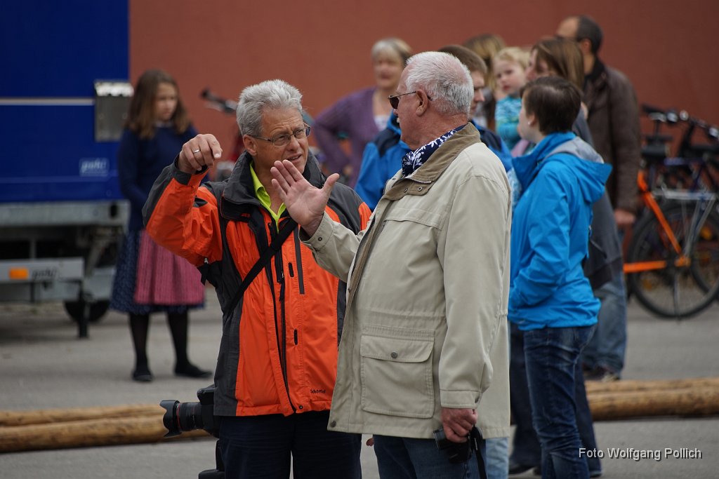 2014-05-01_044_Maibaum_Aufstellen_WP.JPG