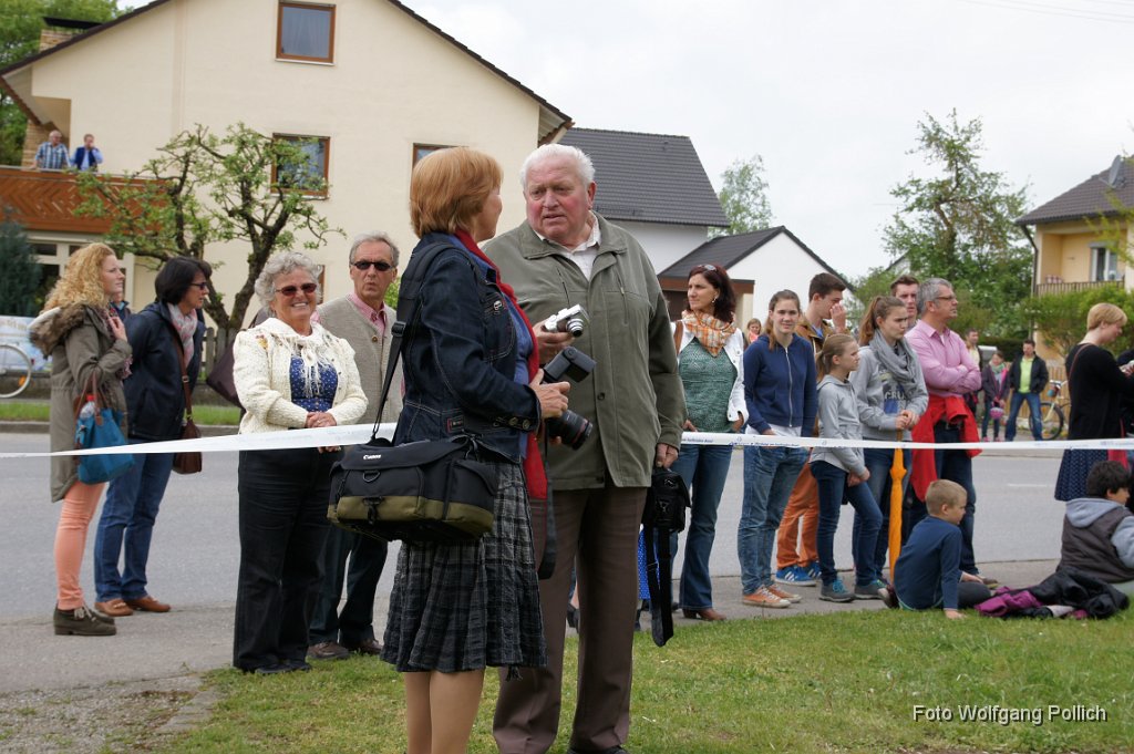 2014-05-01_047_Maibaum_Aufstellen_WP.JPG