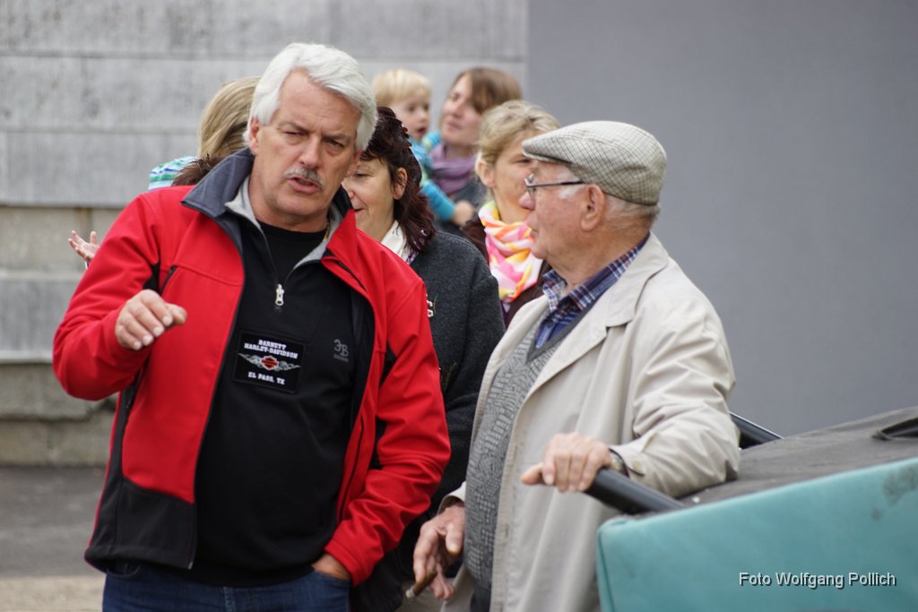 2014-05-01_060_Maibaum_Aufstellen_WP.JPG