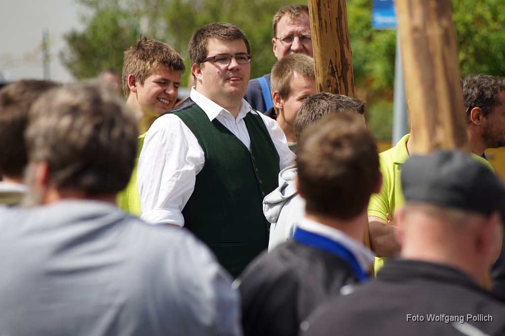 2014-05-01_066_Maibaum_Aufstellen_WP.JPG