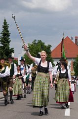 2014-06-01_015_Fahnenweihe_Umzug_MP